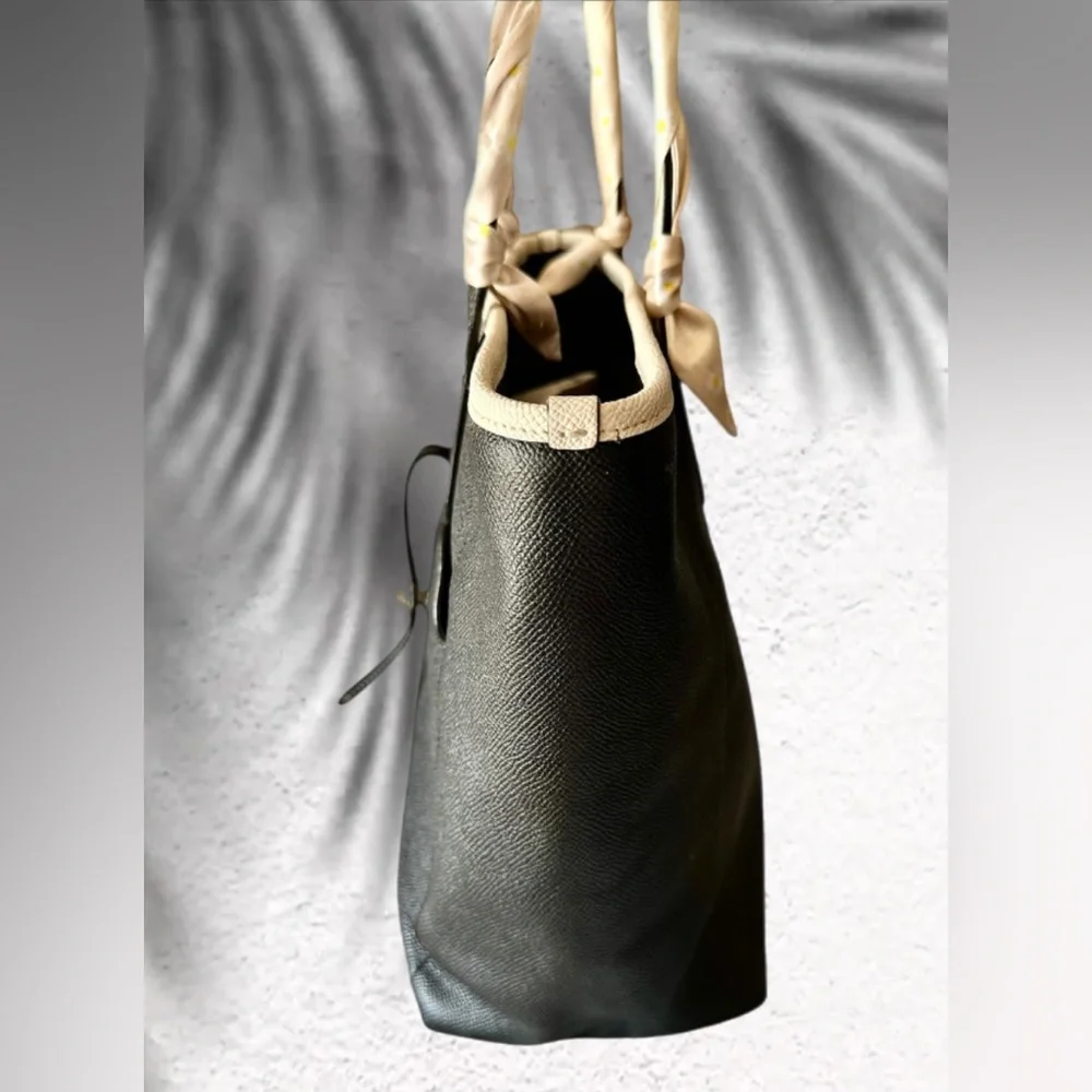 COACH Crossgrain Leather City Tote in Black/Chalk  No. F59125
